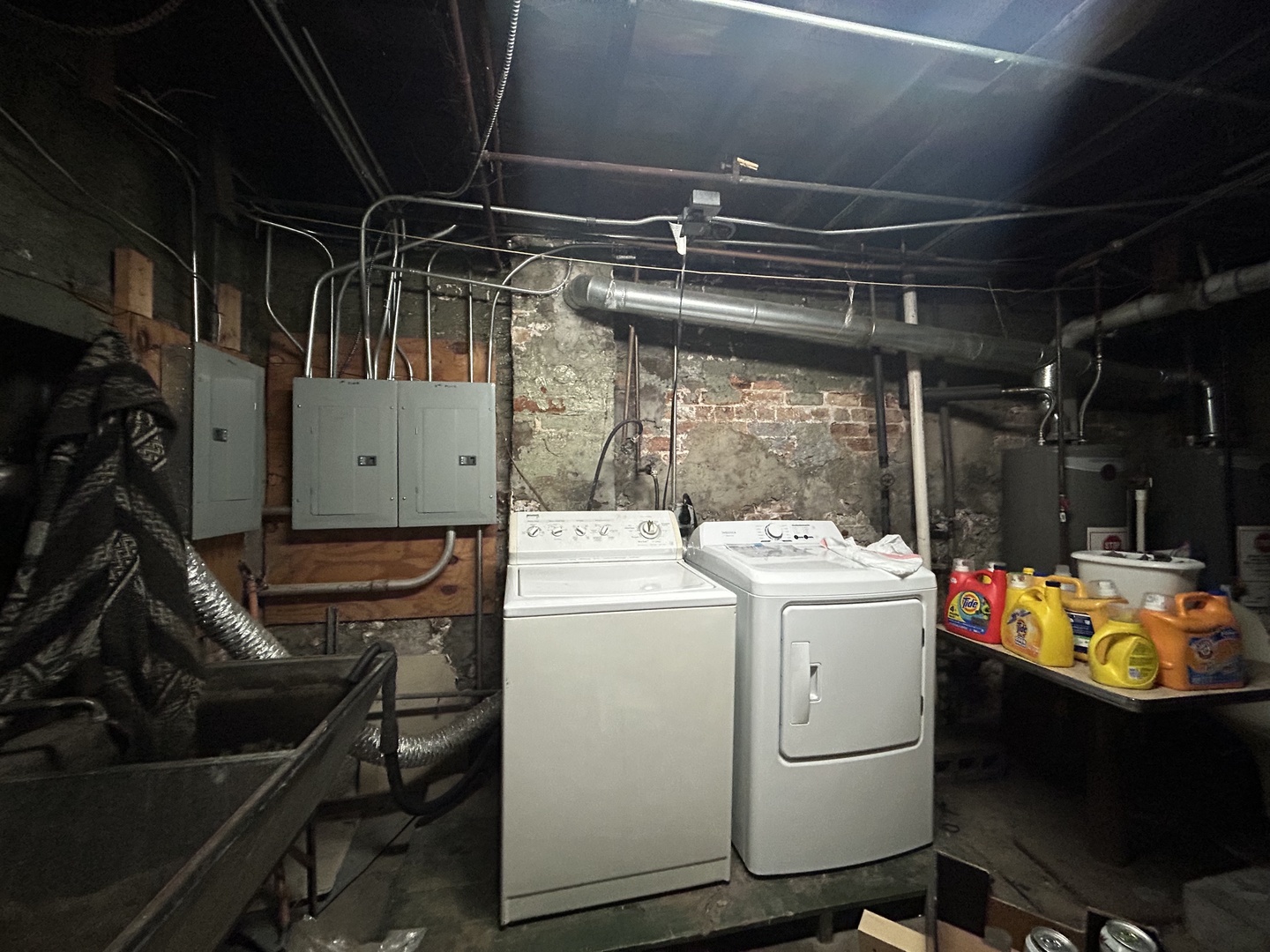 2443 W Arthington Street, Chicago, IL 60612