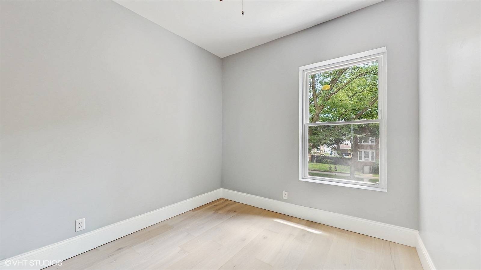 7430 S King Drive, Chicago, IL 60619