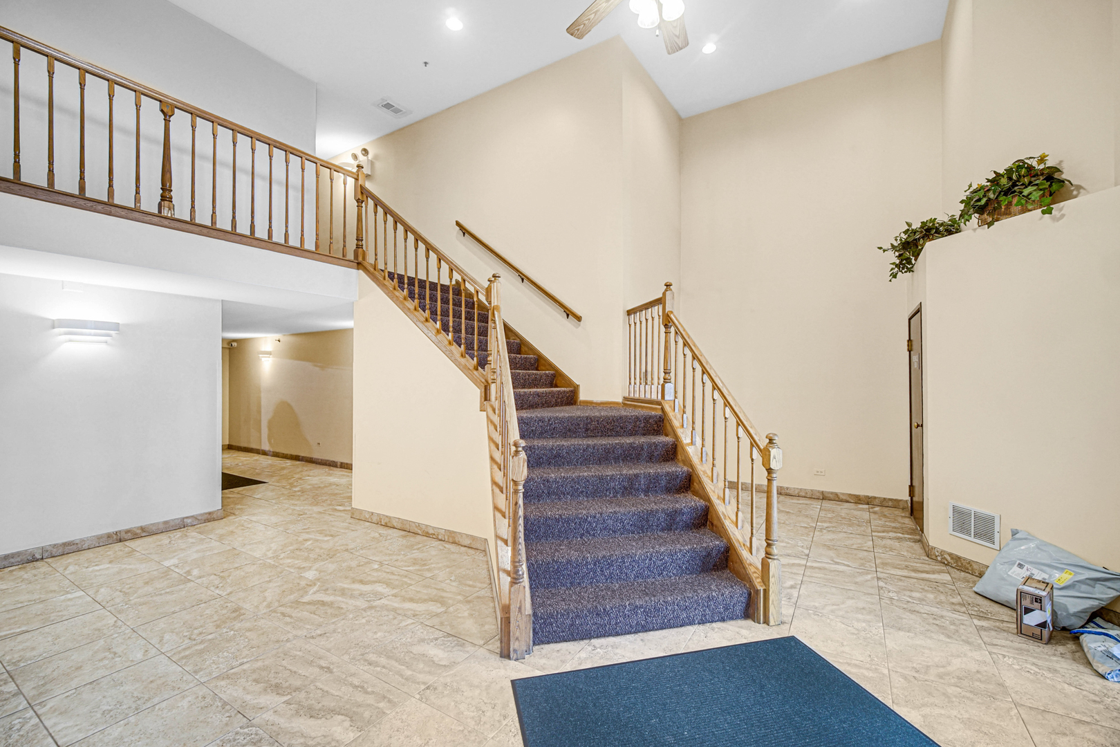 611 Hapsfield Lane #202, Buffalo Grove, IL 60089