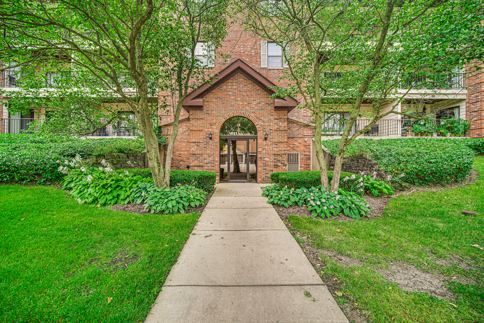 611 Hapsfield Lane #202, Buffalo Grove, IL 60089