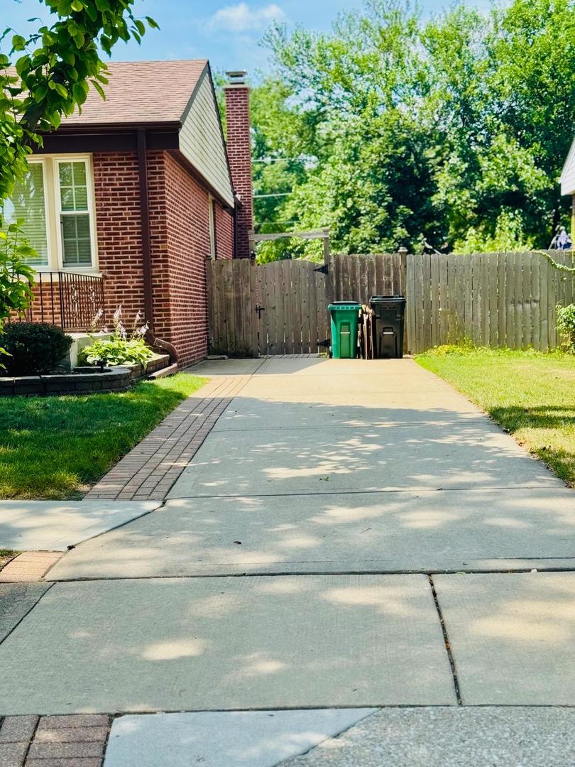 1540 Norfolk Avenue, Westchester, IL 60154