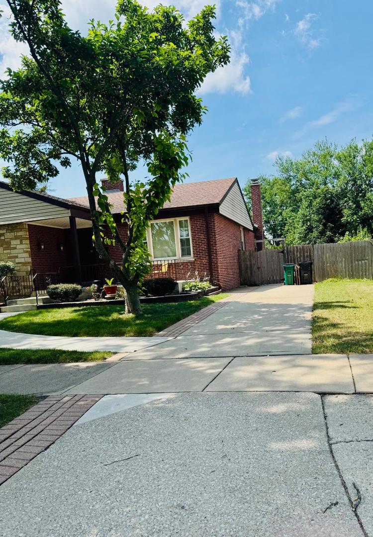 1540 Norfolk Avenue, Westchester, IL 60154
