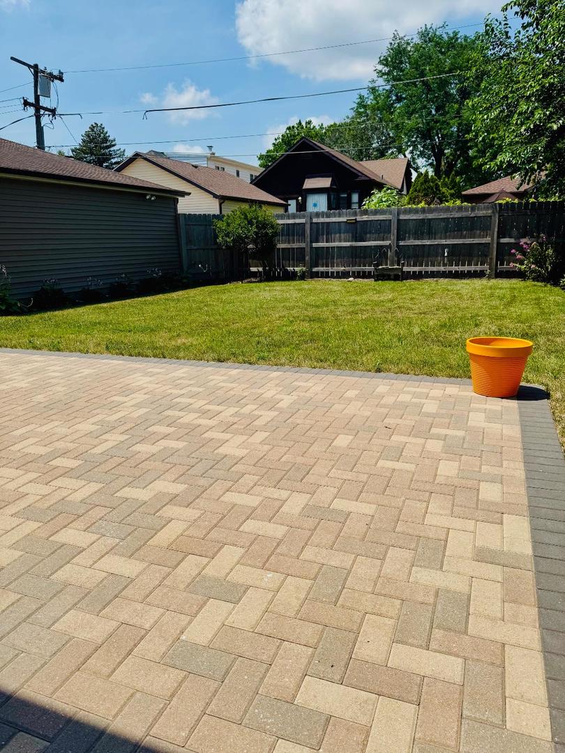 1540 Norfolk Avenue, Westchester, IL 60154