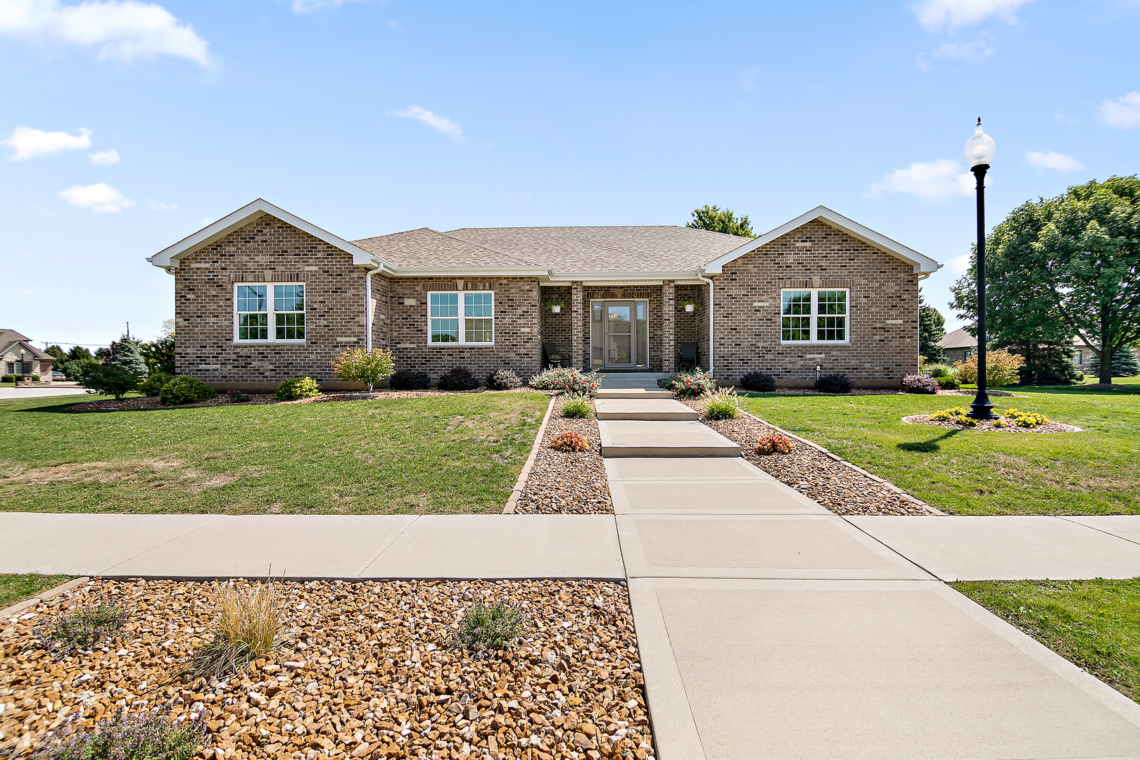 3279 Toulouse, Bourbonnais, IL 60914