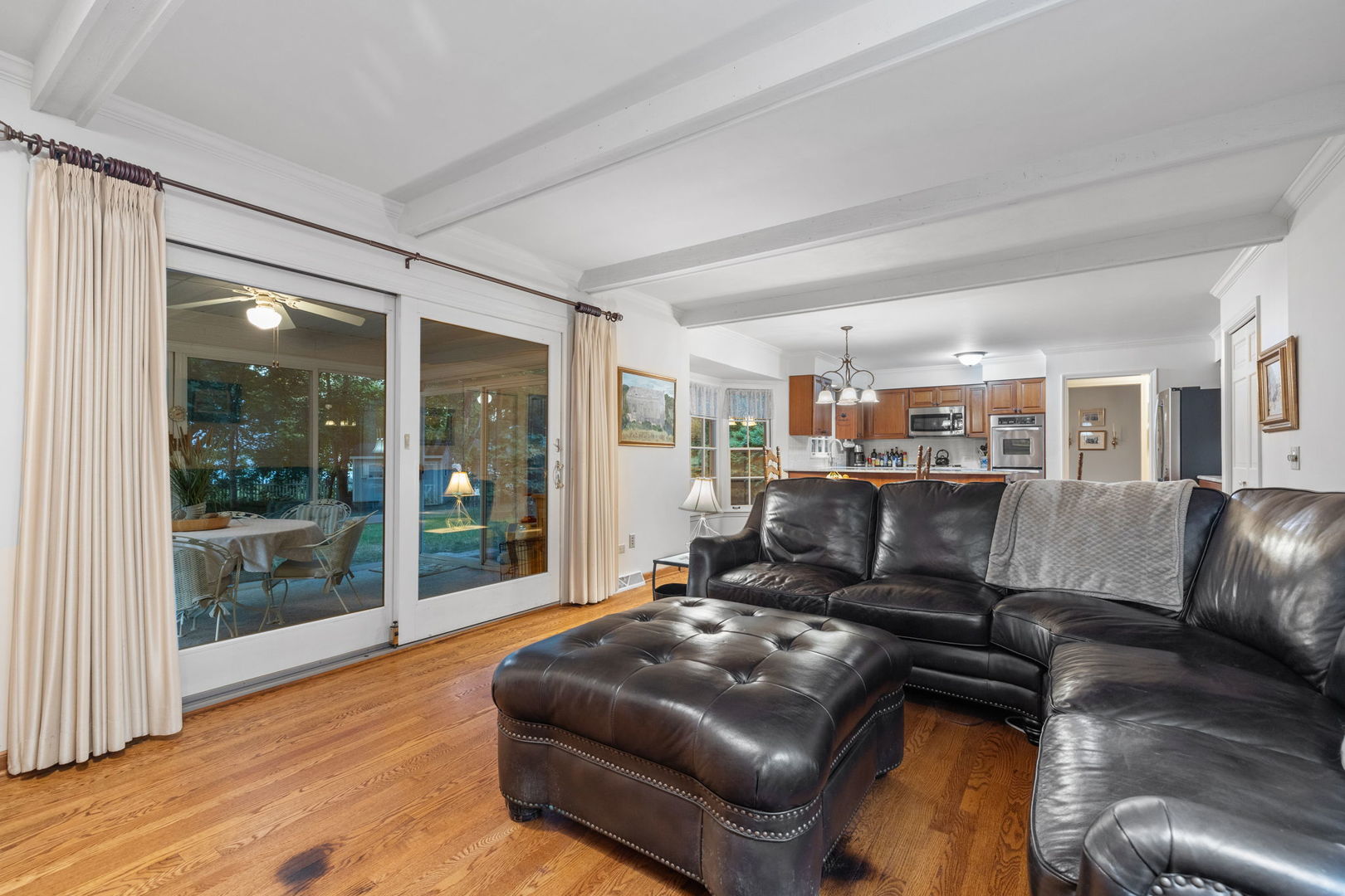 2S501 Seneca Drive, Wheaton, IL 60189