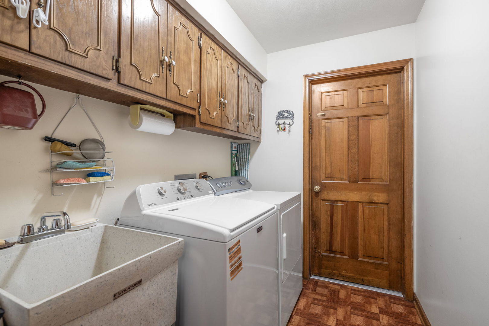 2S501 Seneca Drive, Wheaton, IL 60189