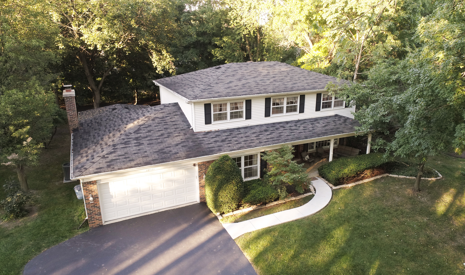 2S501 Seneca Drive, Wheaton, IL 60189