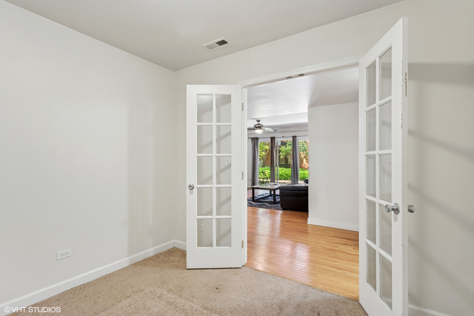 6427 N DAMEN Avenue #1E, Chicago, IL 60645