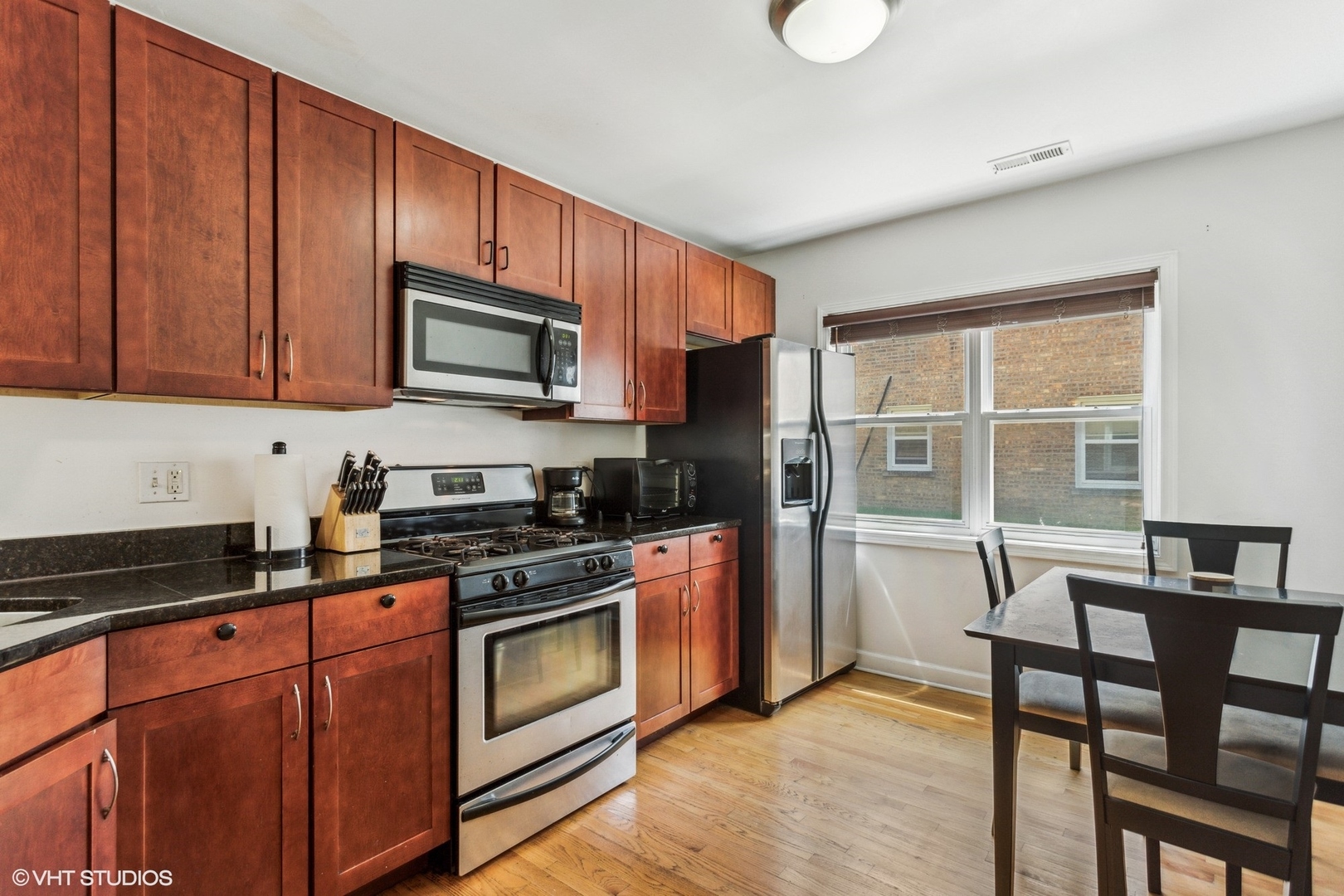 6427 N DAMEN Avenue #1E, Chicago, IL 60645