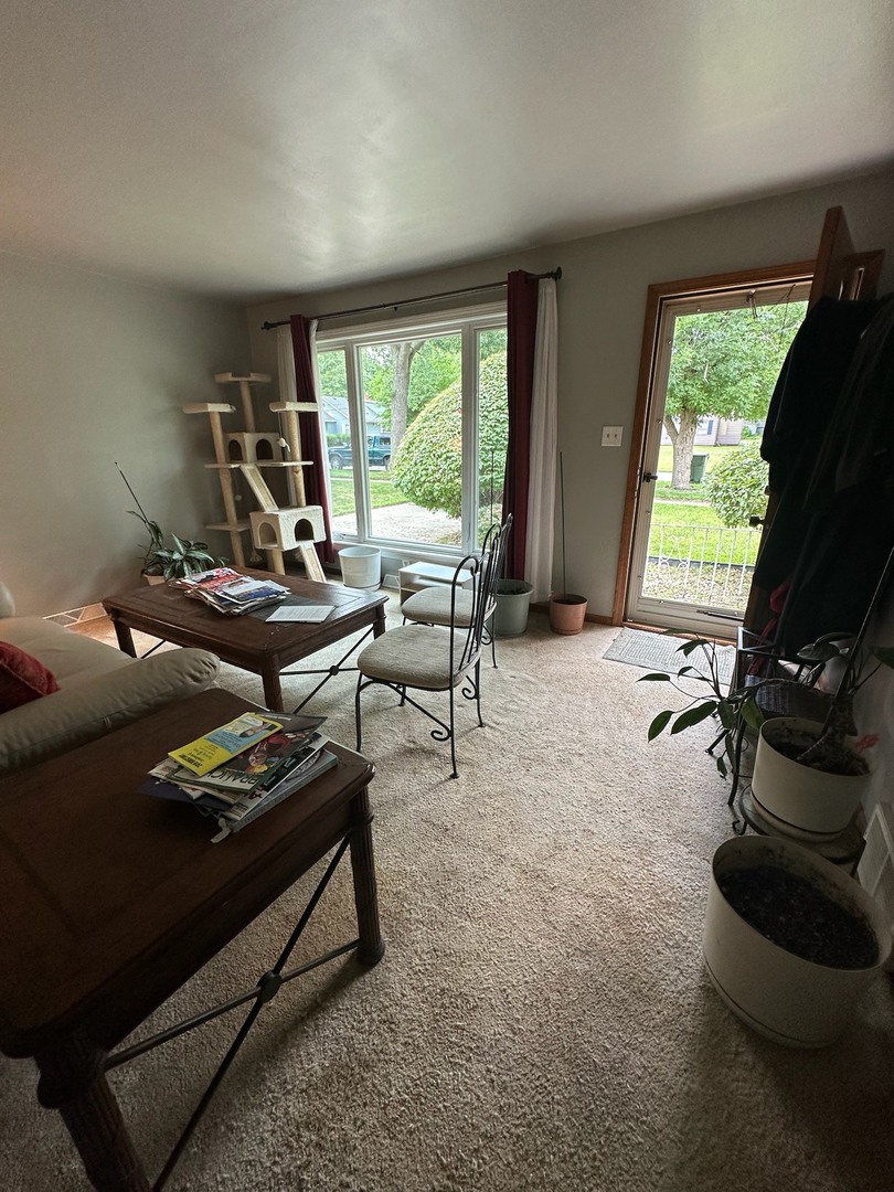17871 Locust Street, Lansing, IL 60438
