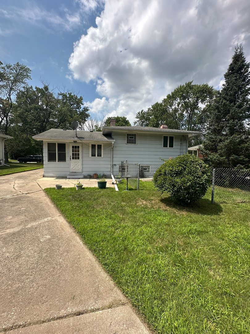 17871 Locust Street, Lansing, IL 60438