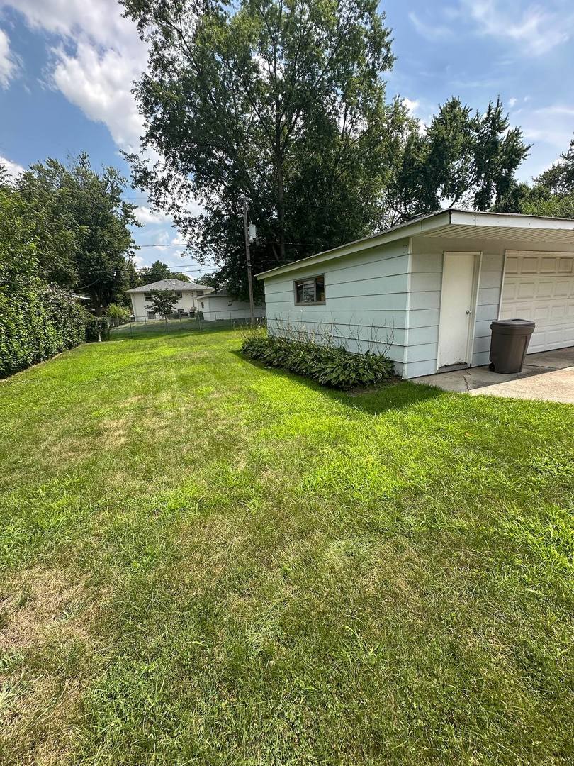 17871 Locust Street, Lansing, IL 60438