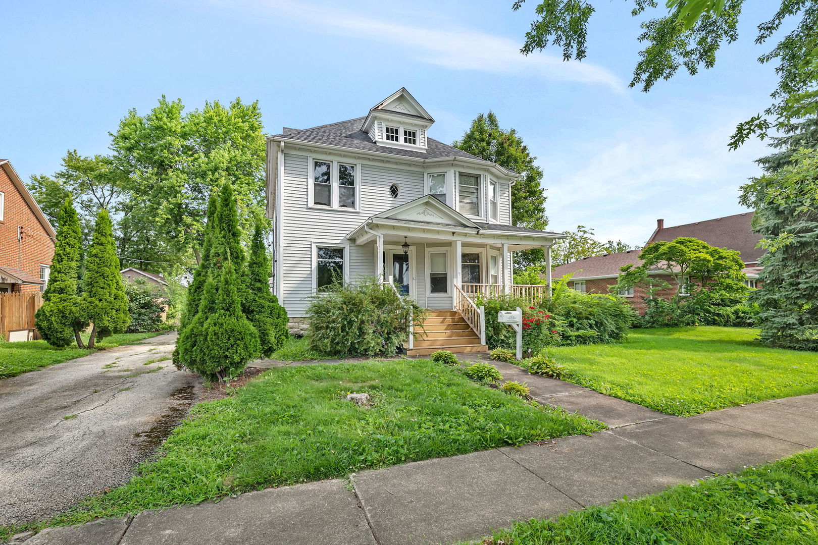 206 W Delaware Street, Dwight, IL 60420