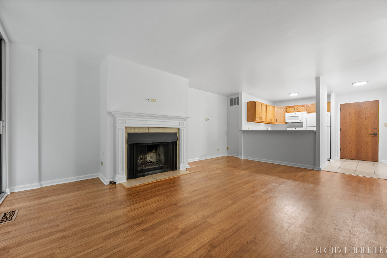 5830 Oakwood Drive #1H, Lisle, IL 60532