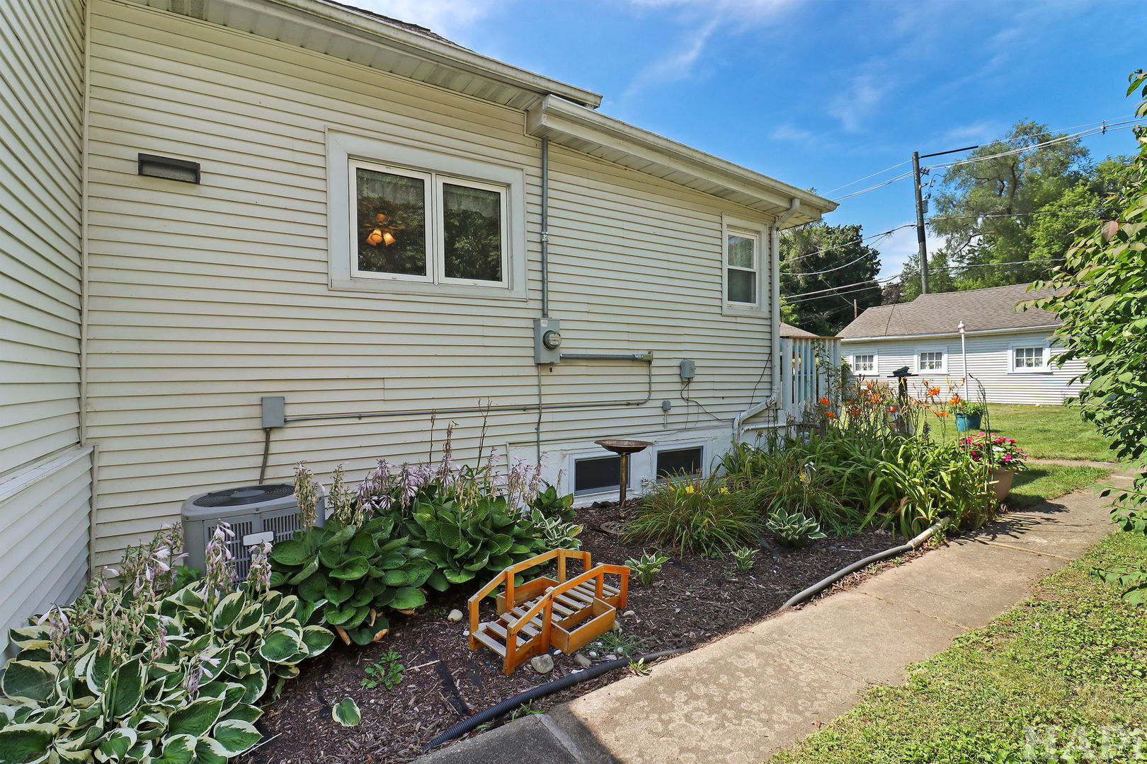 4821 W Flanders Road, McHenry, IL 60050