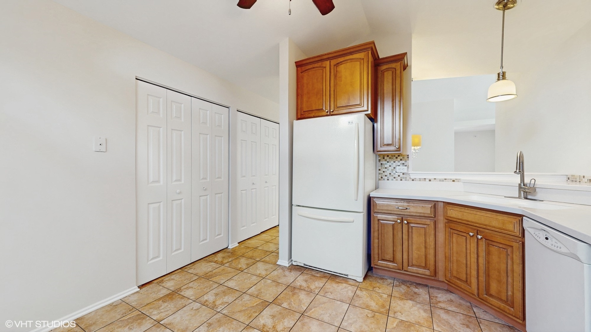 434 Cromwell Circle #3, Bartlett, IL 60103
