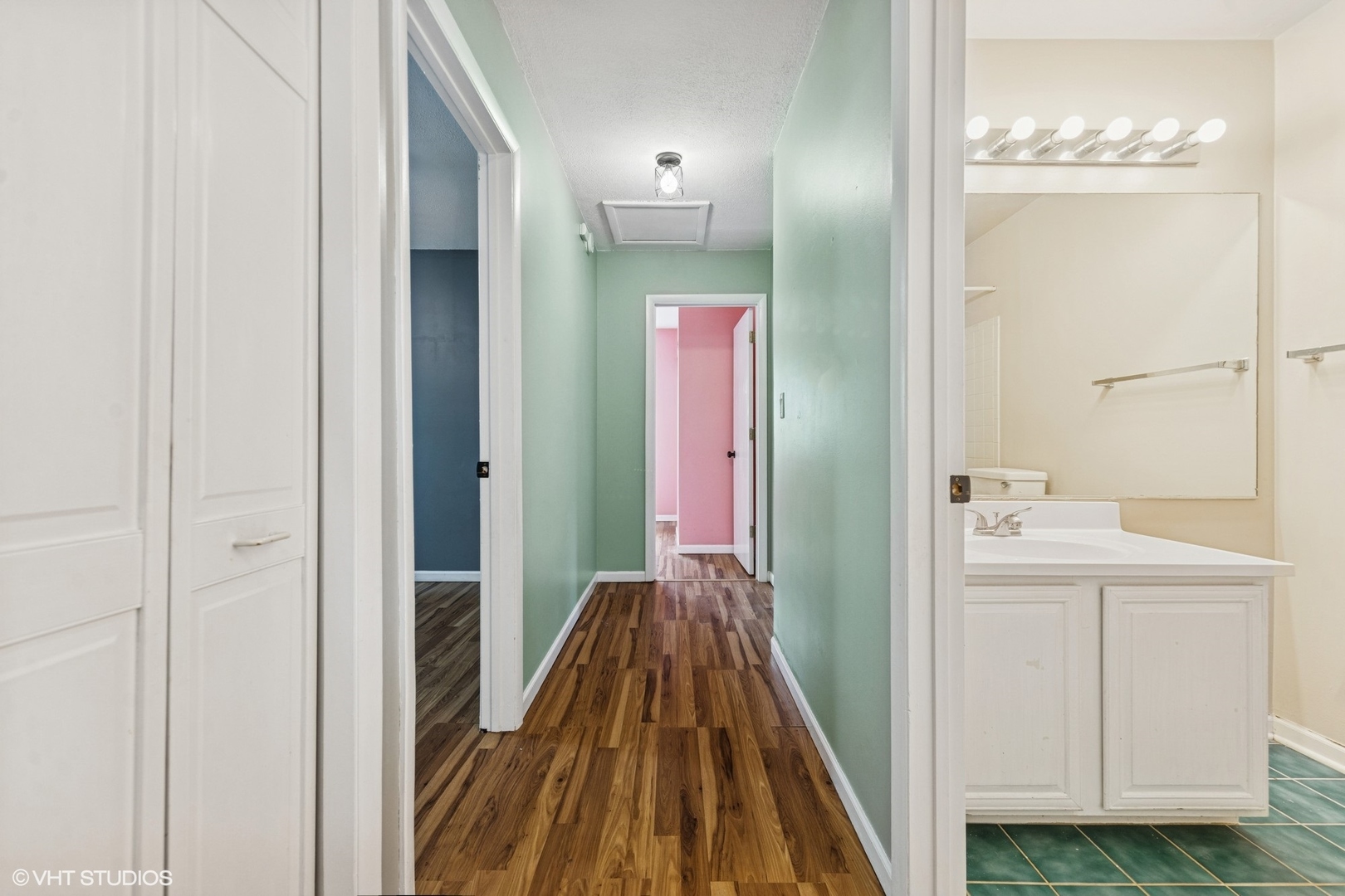 30W151 Arlington Court, Warrenville, IL 60555