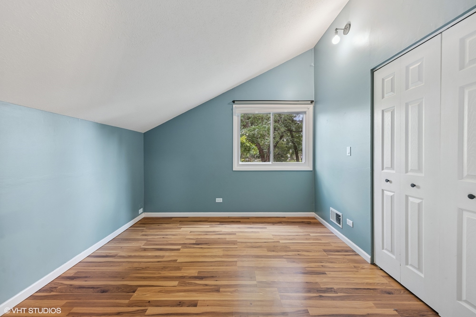 30W151 Arlington Court, Warrenville, IL 60555