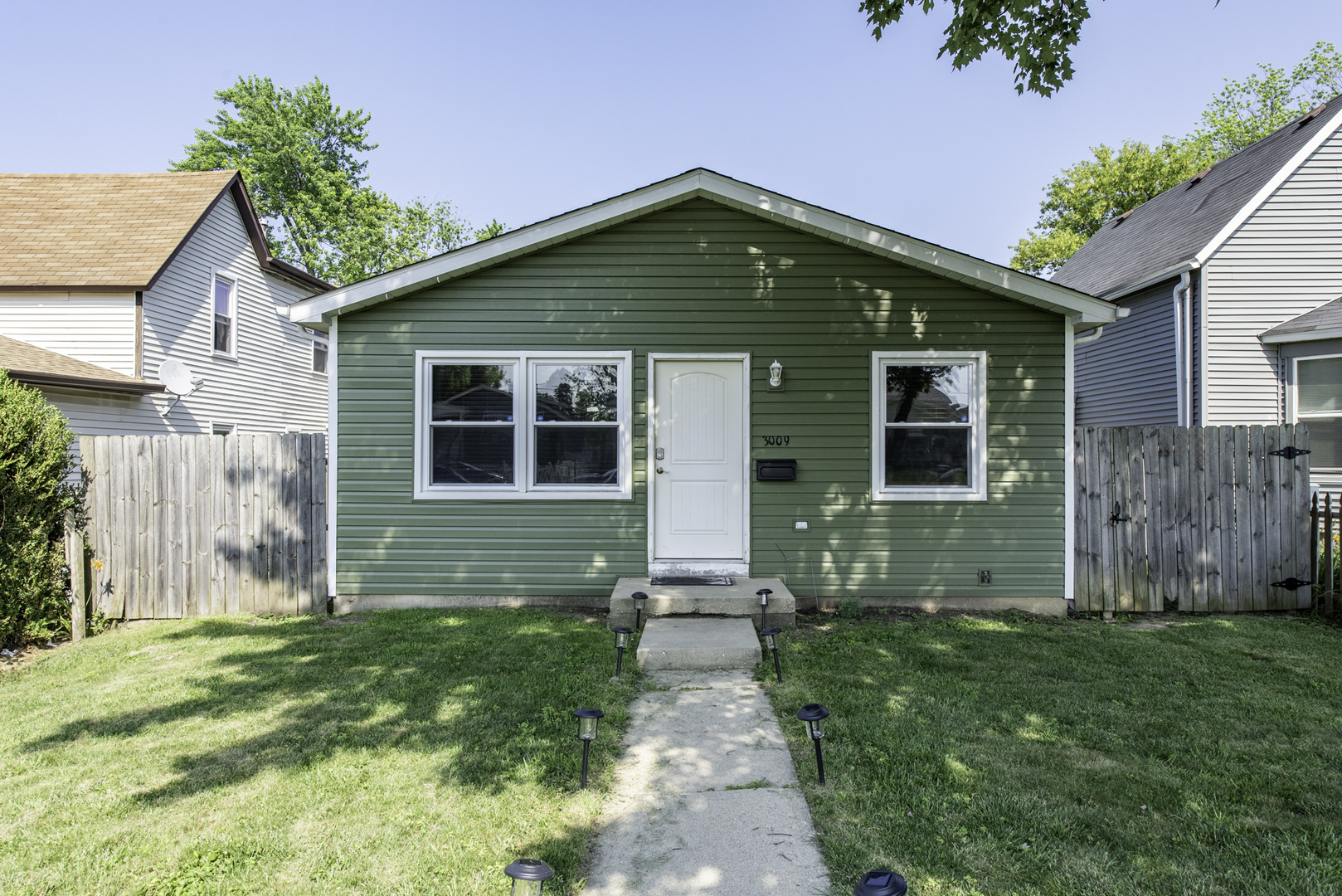 3009 Gilboa Avenue, Zion, IL 60099