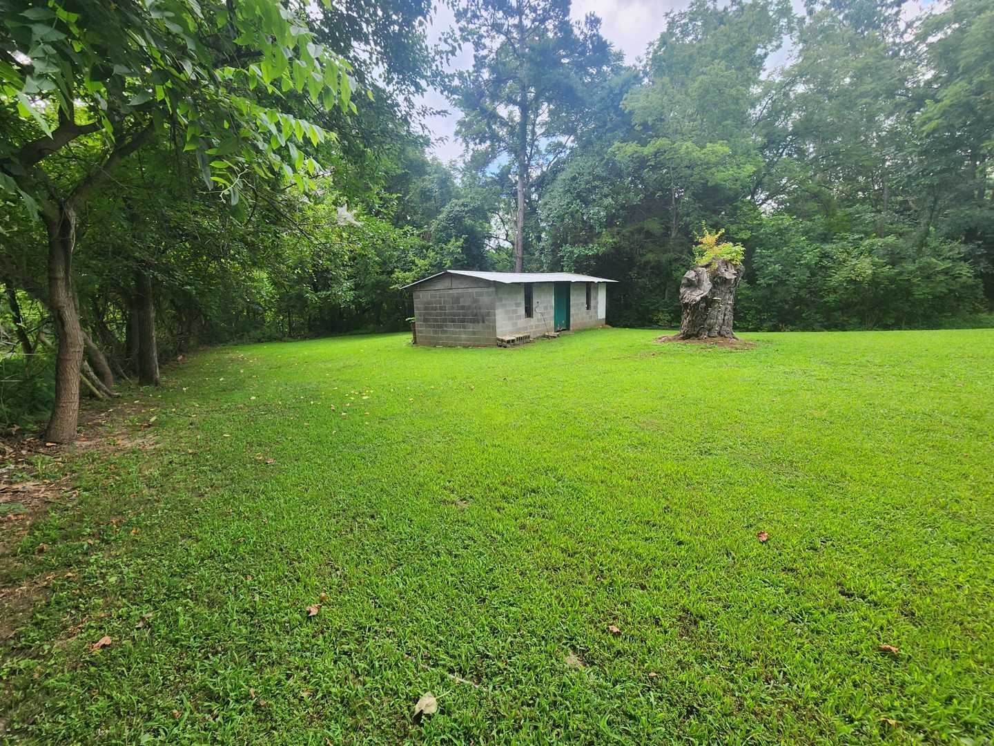 1435 Hoffman Road, Murphysboro, IL 62966