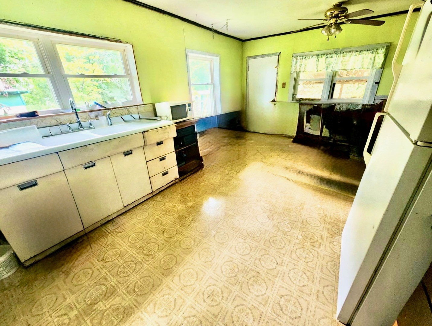 1435 Hoffman Road, Murphysboro, IL 62966