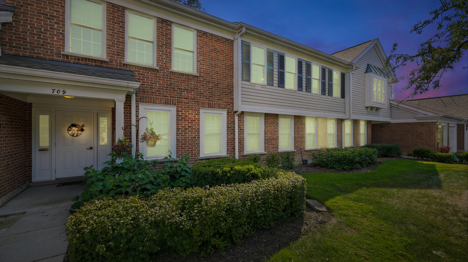 709 Burr Oak Lane #B, Prospect Heights, IL 60070