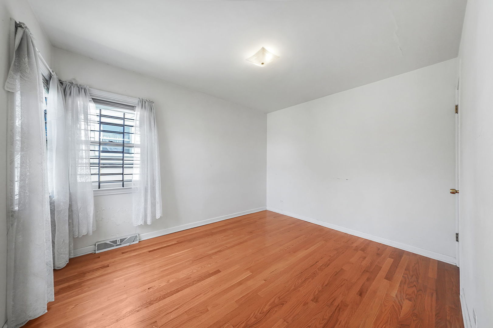 3612 N Neva Avenue, Chicago, IL 60634