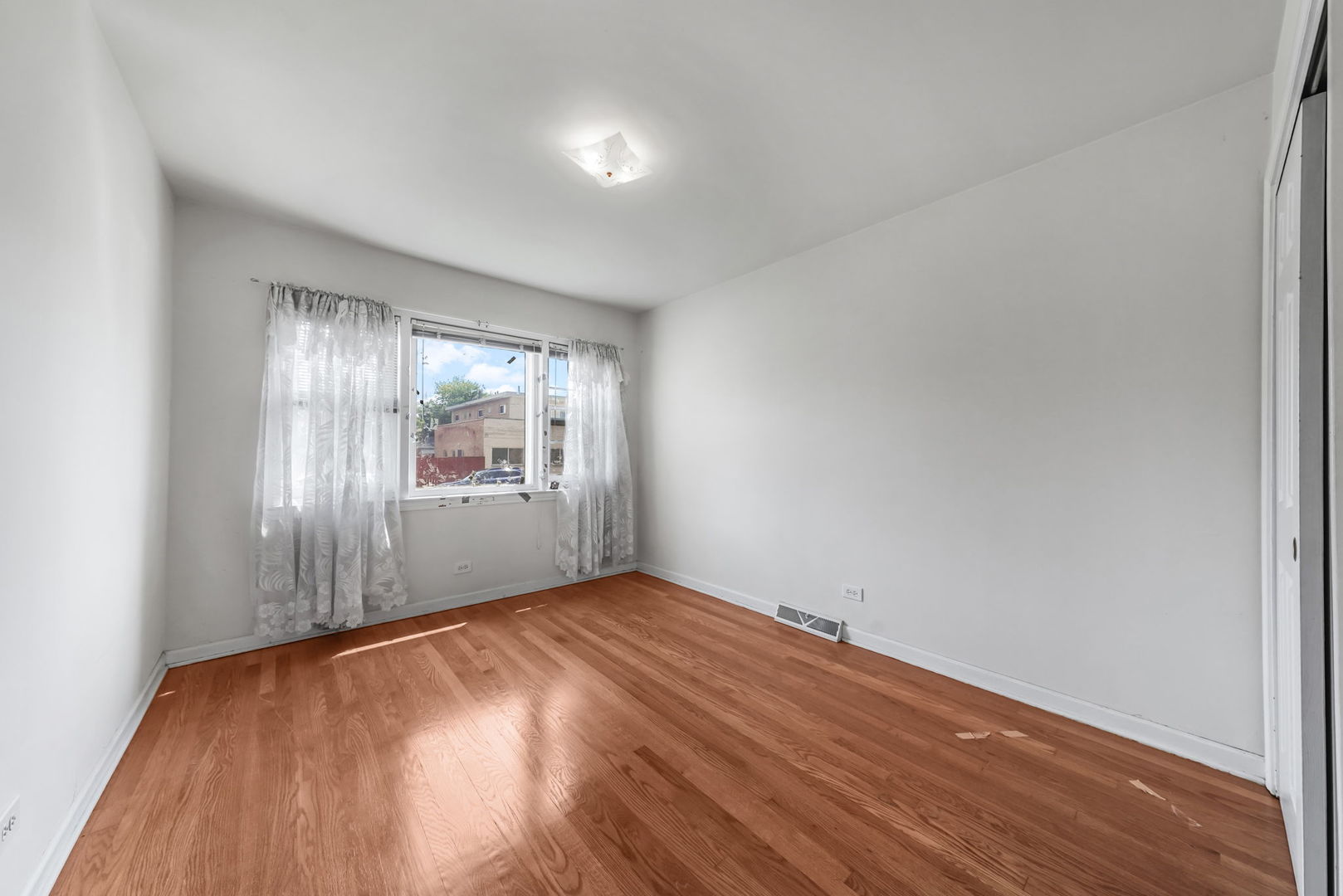 3612 N Neva Avenue, Chicago, IL 60634