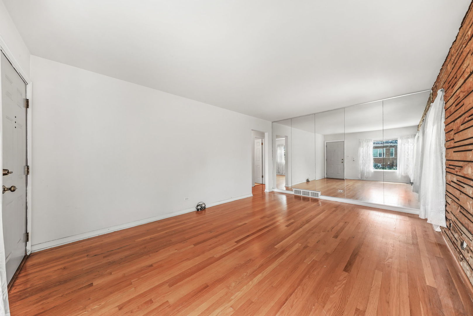 3612 N Neva Avenue, Chicago, IL 60634