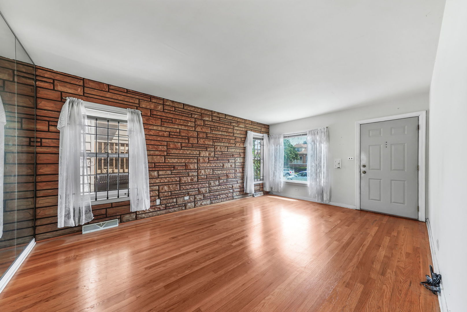 3612 N Neva Avenue, Chicago, IL 60634