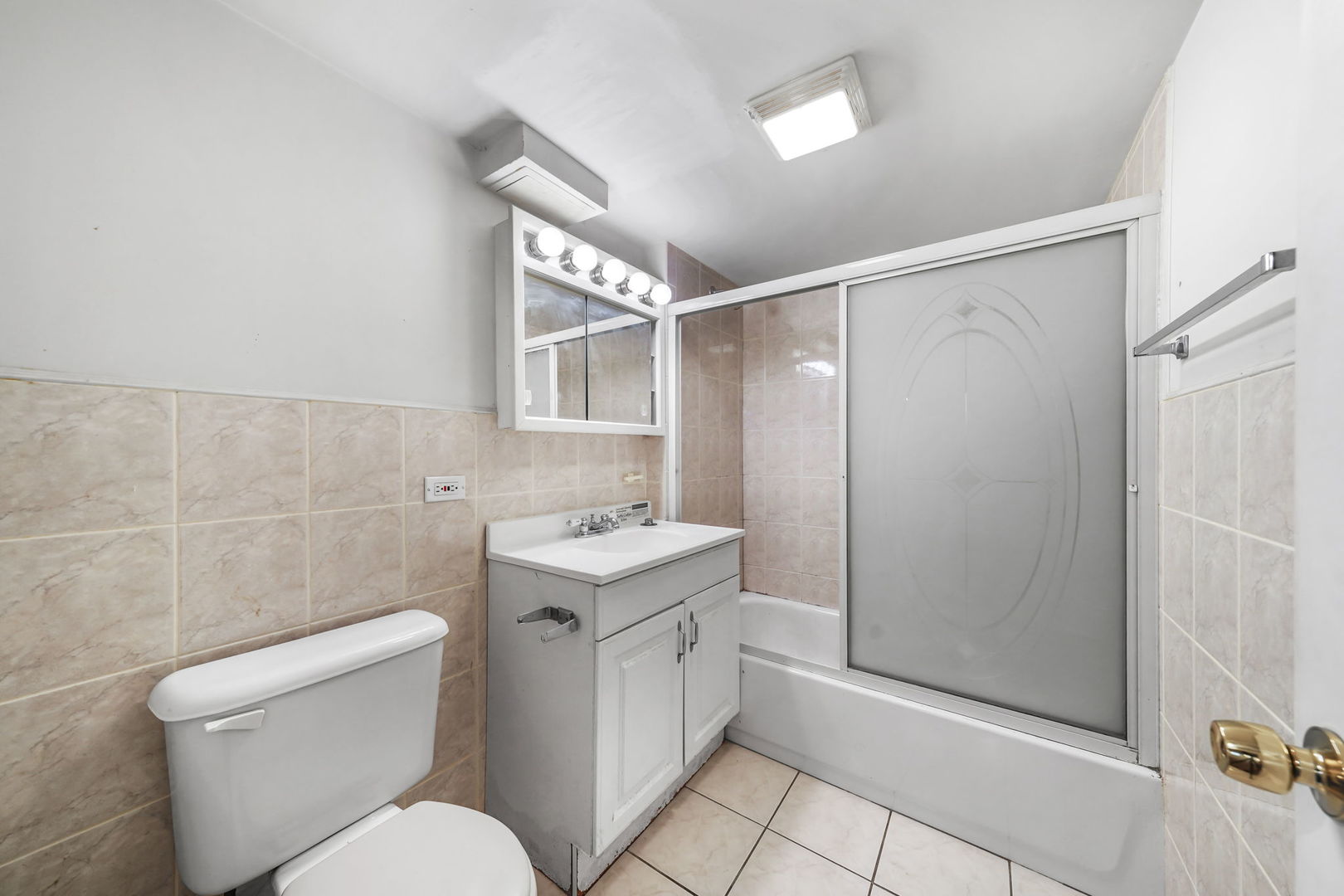3612 N Neva Avenue, Chicago, IL 60634