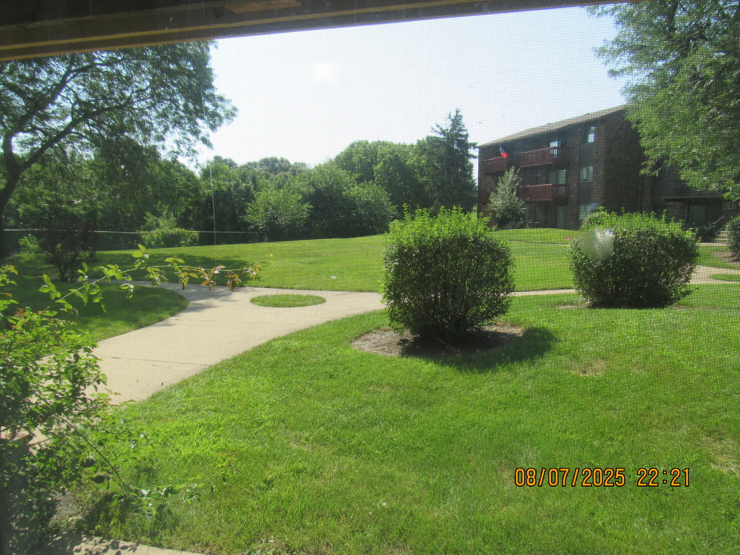 7713 Woodward Avenue #1B, Woodridge, IL 60517