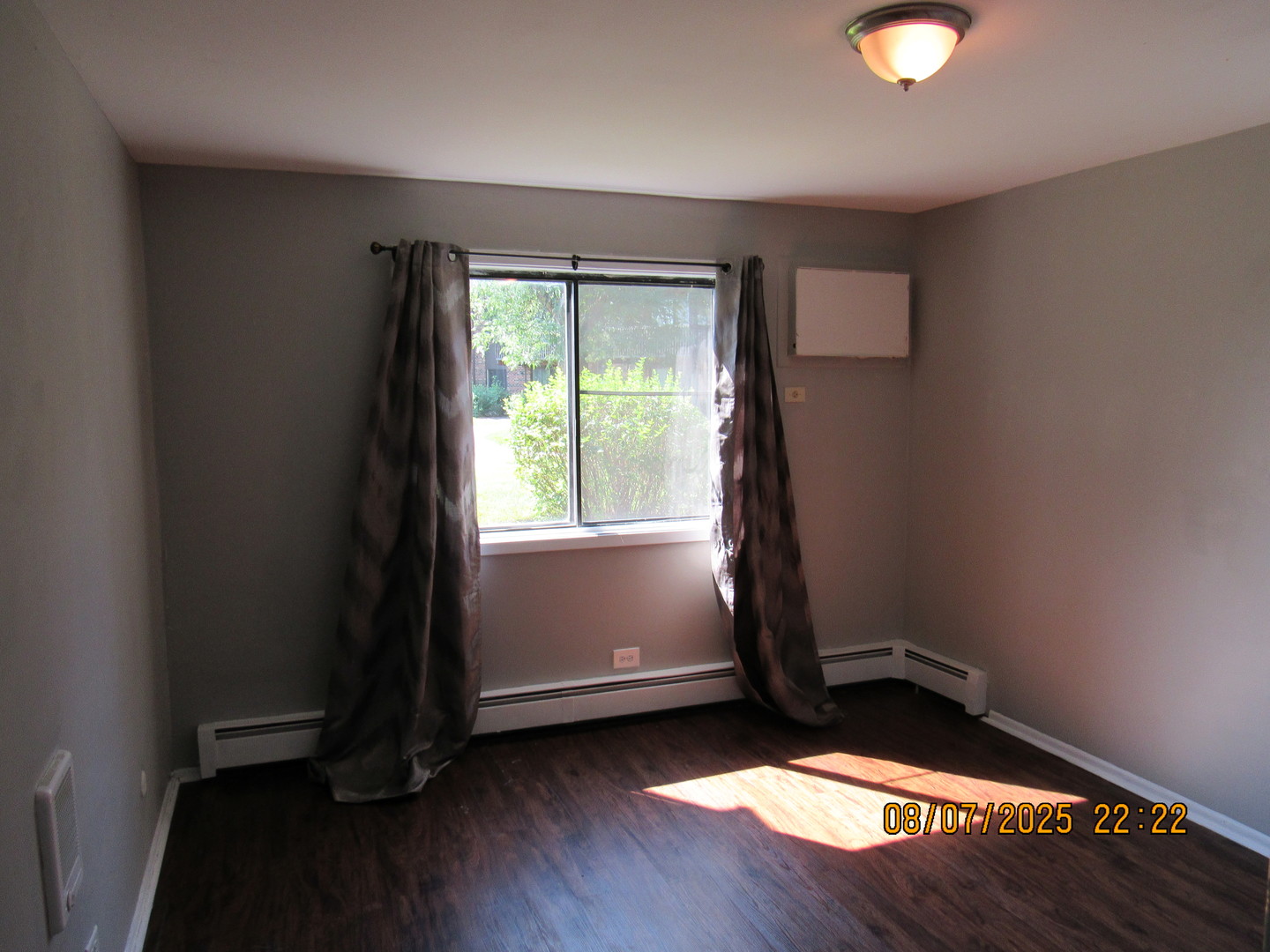 7713 Woodward Avenue #1B, Woodridge, IL 60517