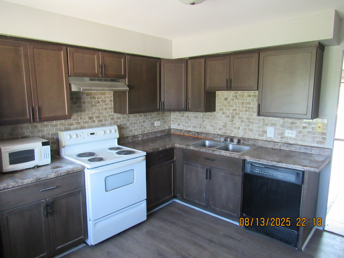 7713 Woodward Avenue #3A, Woodridge, IL 60517
