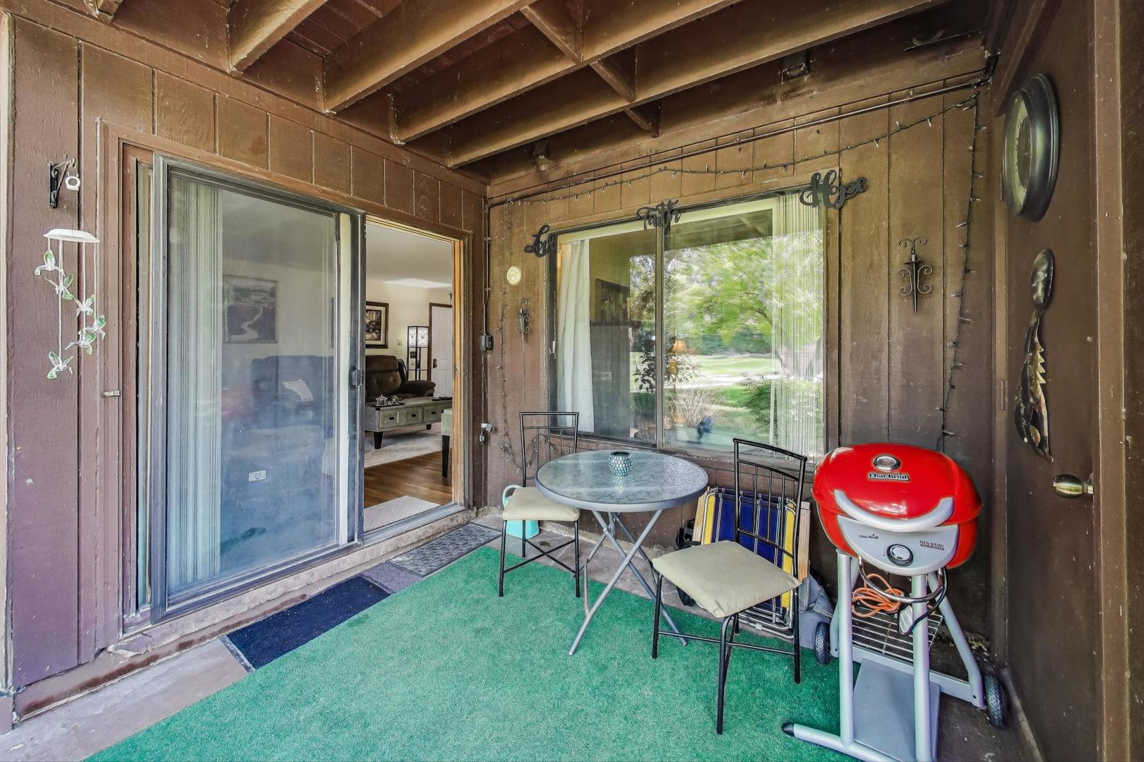 1356 N Sterling Avenue #102, Palatine, IL 60067