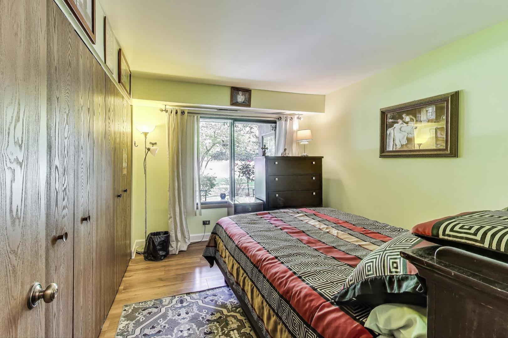 1356 N Sterling Avenue #102, Palatine, IL 60067