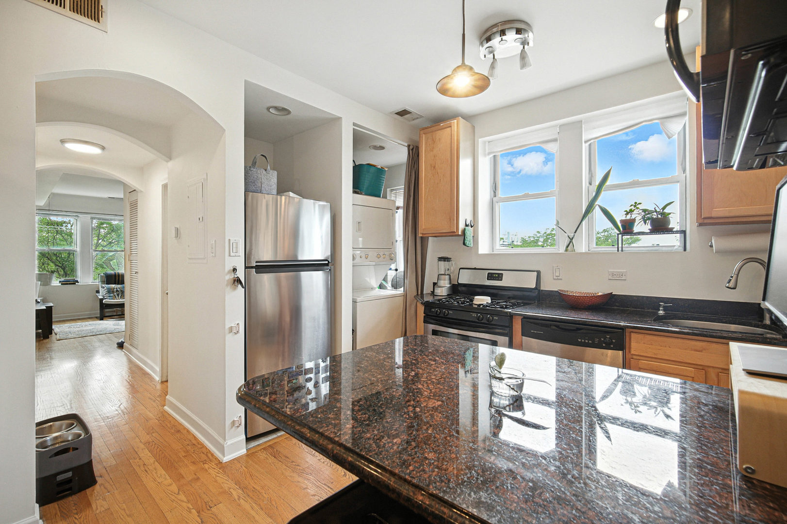 2551 N Laramie Avenue #3N, Chicago, IL 60639