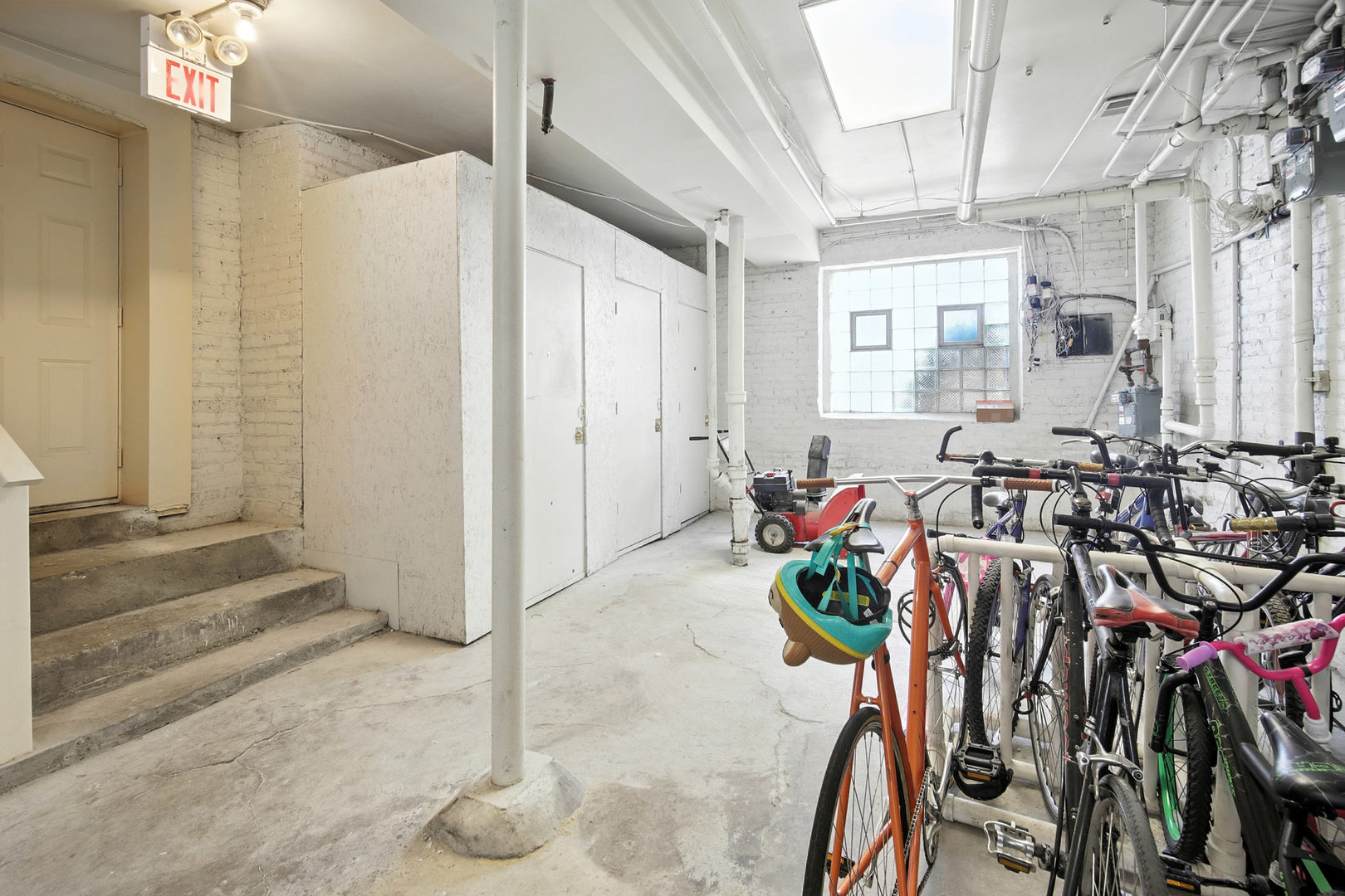 2551 N Laramie Avenue #3N, Chicago, IL 60639