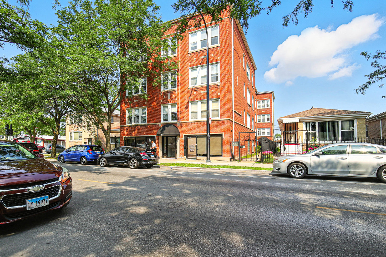 2551 N Laramie Avenue #3N, Chicago, IL 60639