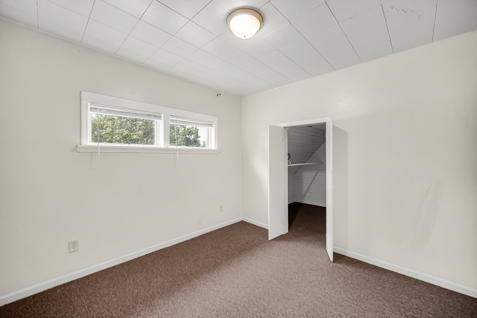 744 S Elm Avenue, Kankakee, IL 60901