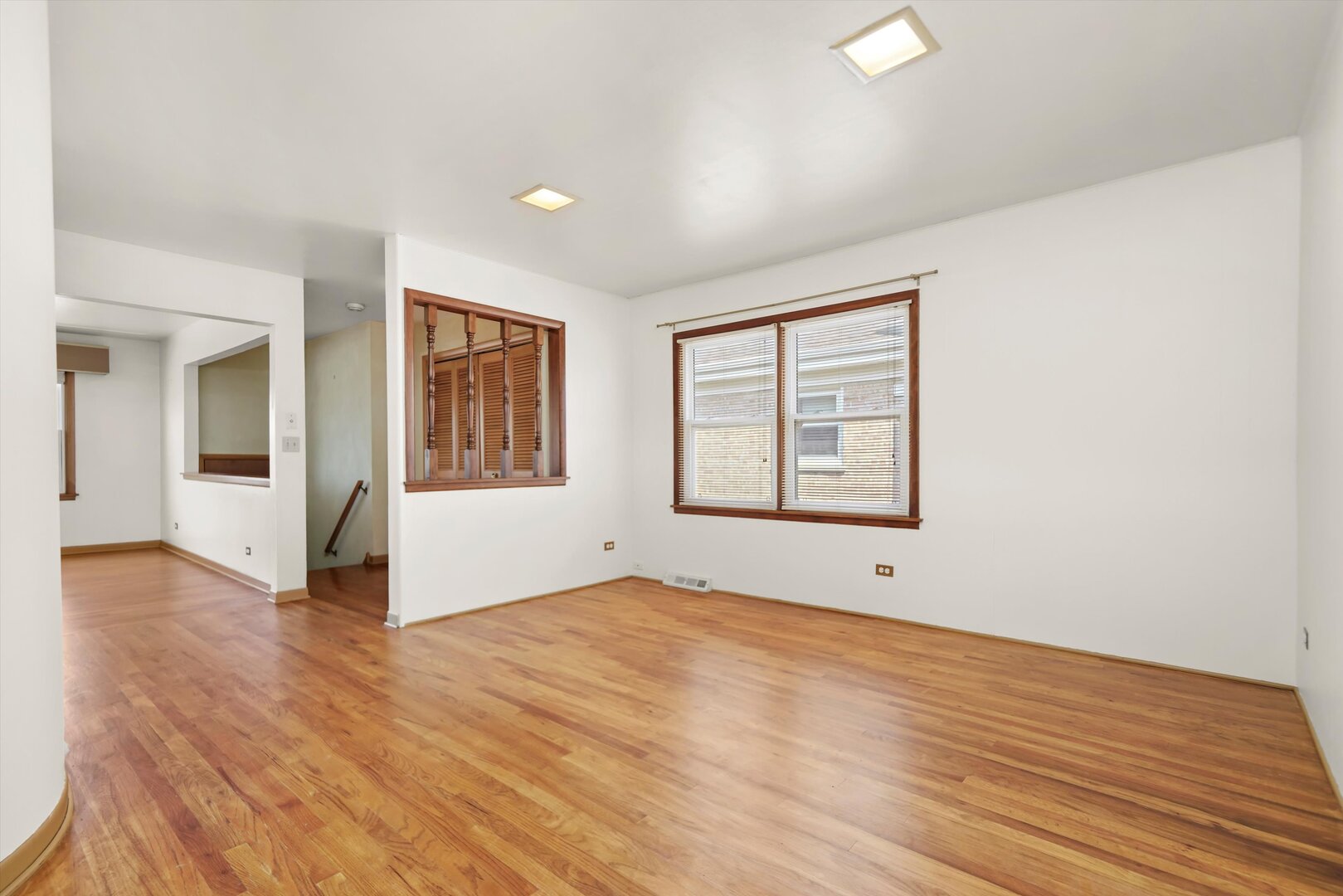 5033 Carol Street, Skokie, IL 60077