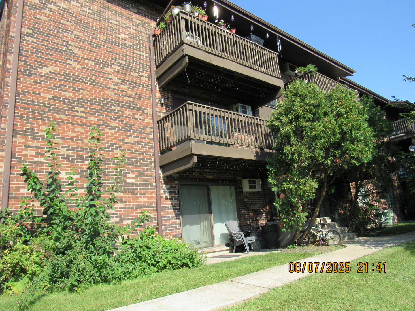 7725 Woodward Avenue #2S, Woodridge, IL 60517