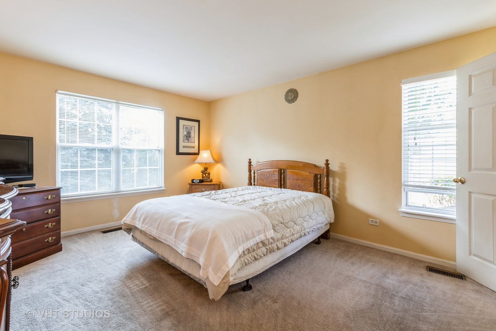 305 Buckingham Circle #A, Elgin, IL 60120