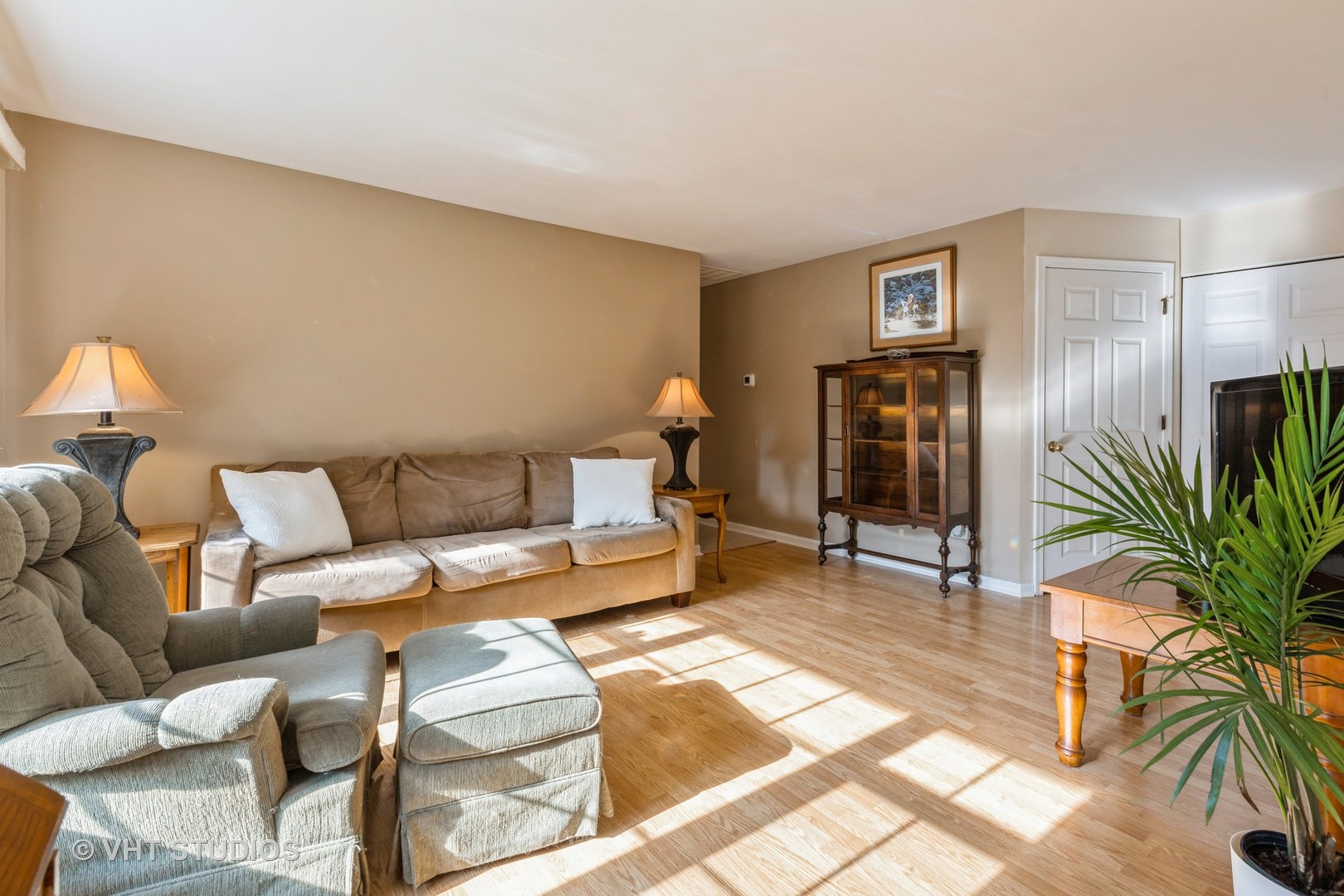 305 Buckingham Circle #A, Elgin, IL 60120