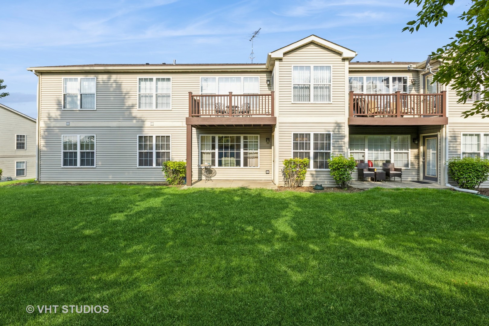 305 Buckingham Circle #A, Elgin, IL 60120