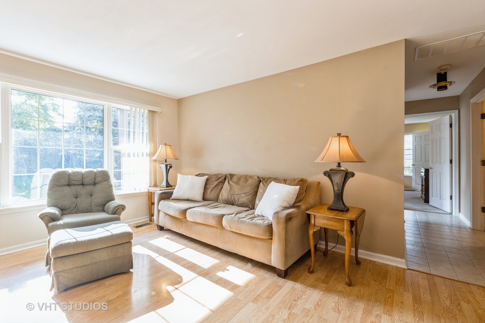 305 Buckingham Circle #A, Elgin, IL 60120