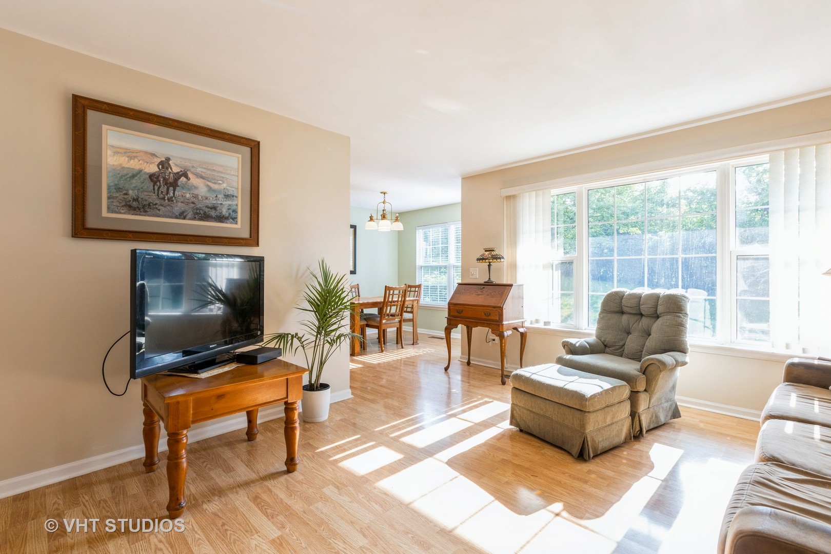 305 Buckingham Circle #A, Elgin, IL 60120