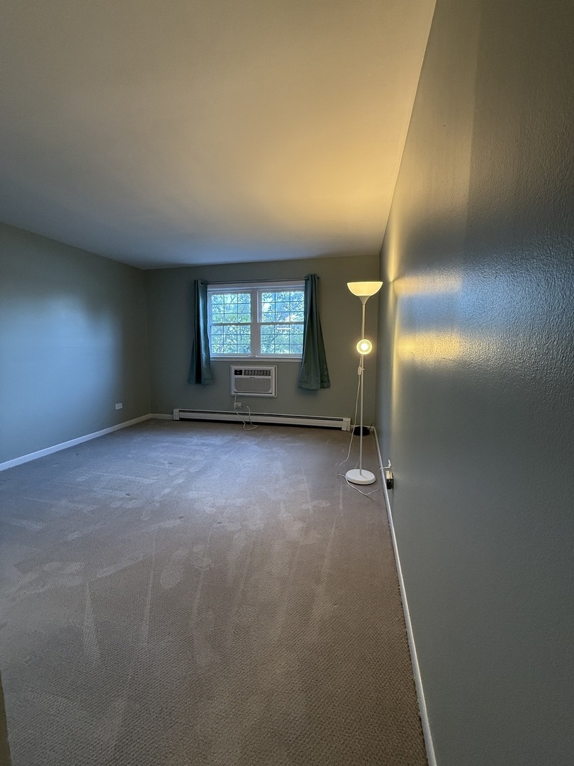 2343 OGDEN Avenue #1, Downers Grove, IL 60515