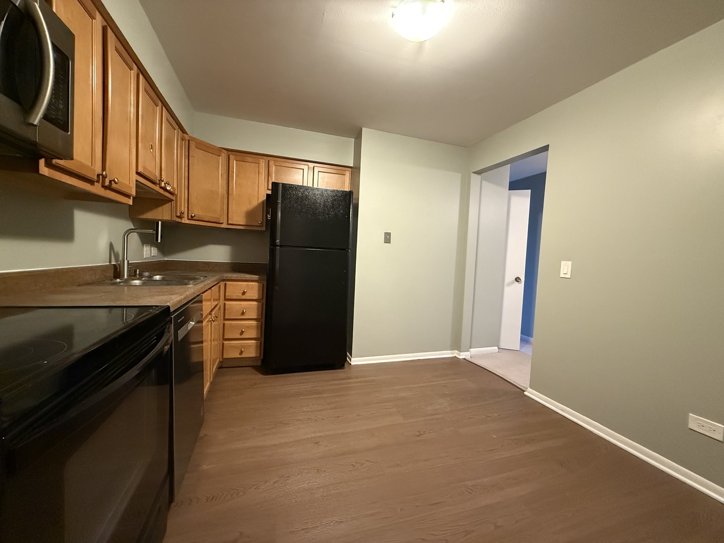 2343 OGDEN Avenue #1, Downers Grove, IL 60515