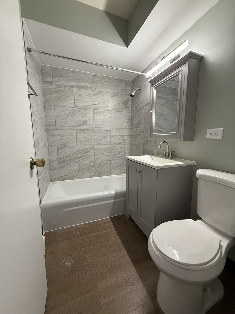 2343 OGDEN Avenue #1, Downers Grove, IL 60515